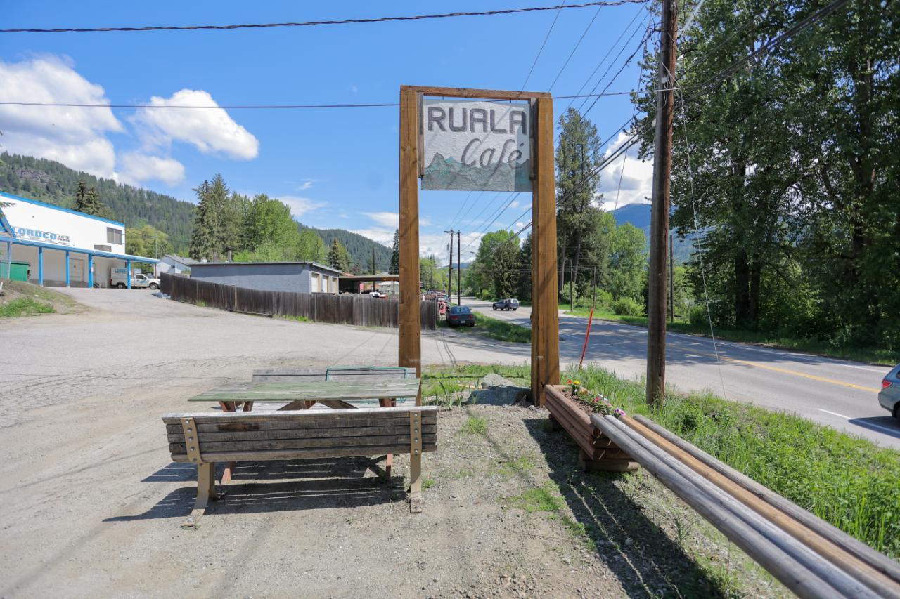 1841 Highway 3b, Village Of Fruitvale, British Columbia  V0G 1L0 - Photo 9 - 2470878
