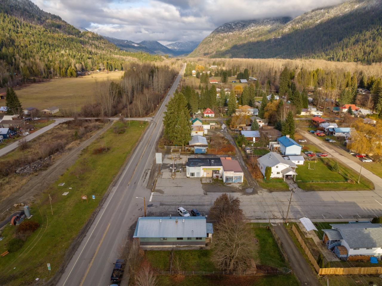 301 Railway Avenue, Village Of Salmo, British Columbia  V0G 1Z0 - Photo 15 - 2474191