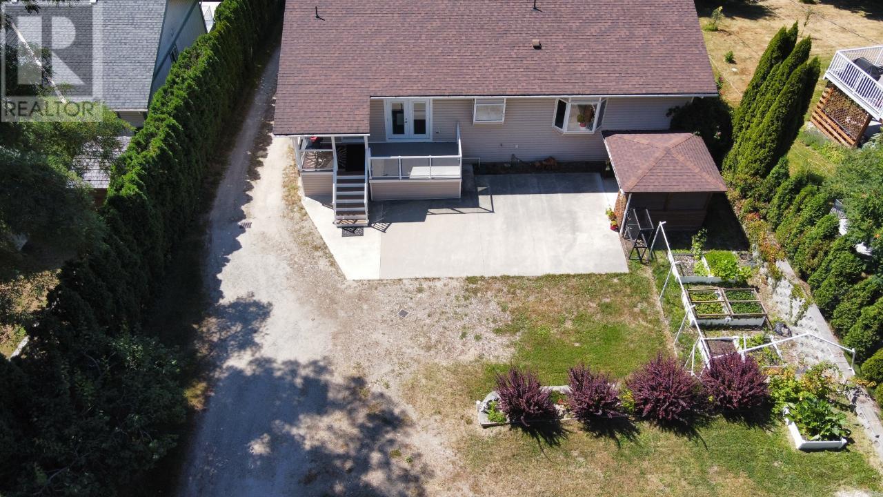 303 Nelson Avenue, Nakusp, British Columbia  V0G 1R0 - Photo 54 - 2475265