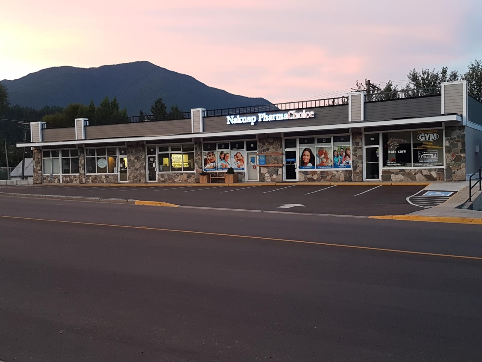 86 Broadway Street W, Nakusp, British Columbia  V0G 1R0 - Photo 1 - 2475736