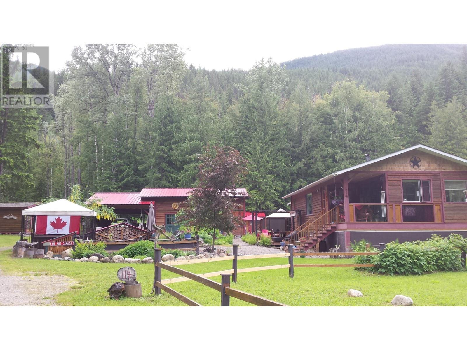 114 Eagles Nest Road, Nakusp, British Columbia  V0G 1R1 - Photo 1 - 2476666