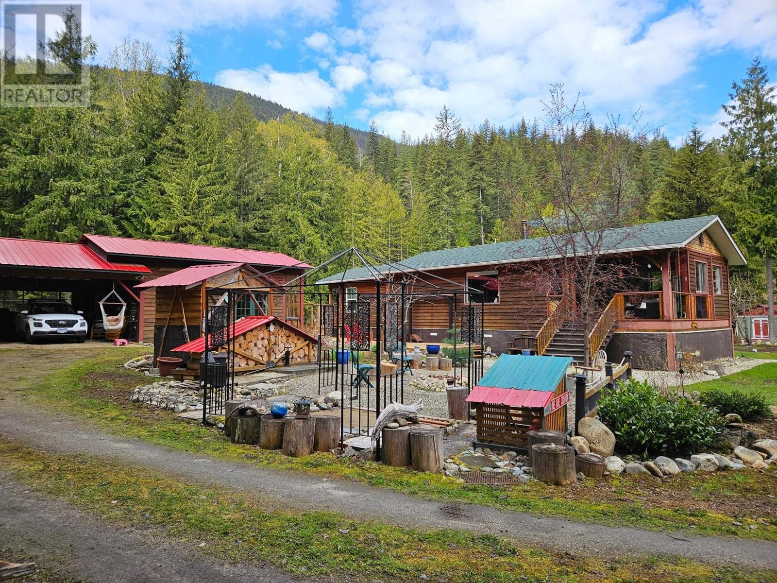 114 Eagles Nest Road, Nakusp, British Columbia  V0G 1R1 - Photo 2 - 2476666