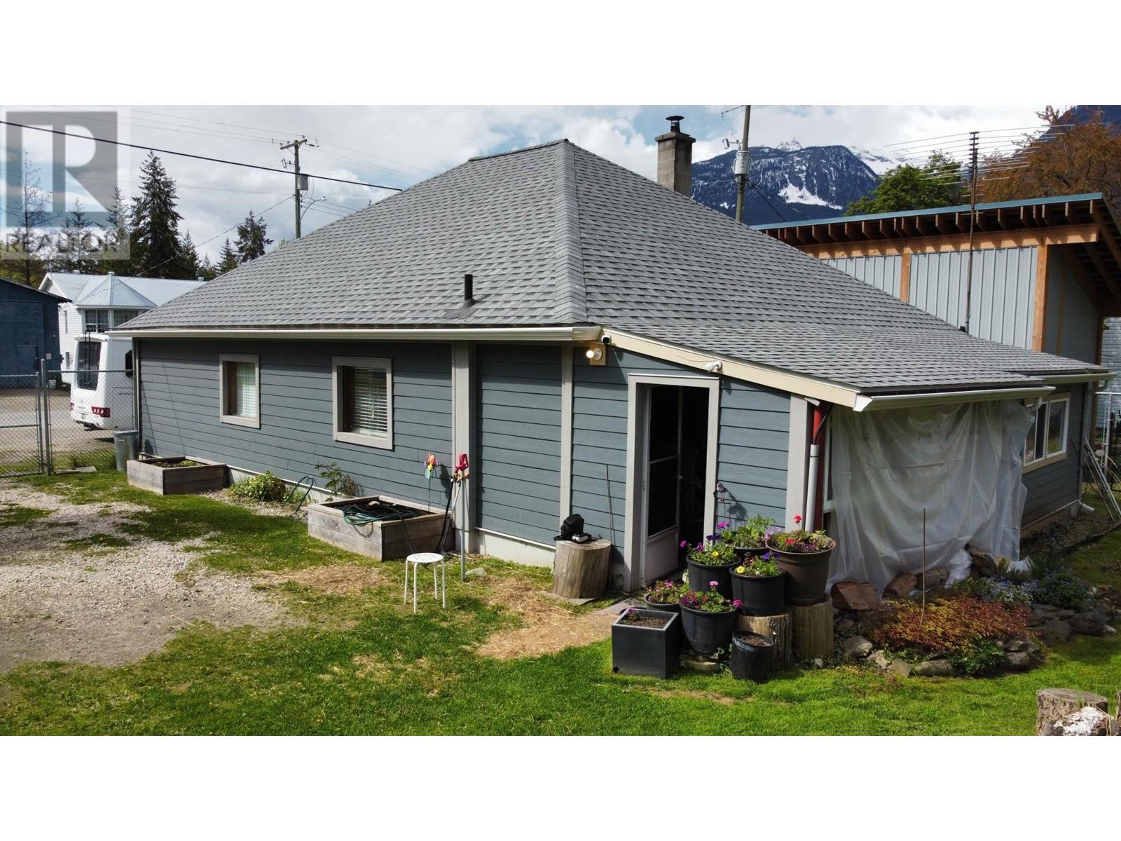 516 Slocan Avenue, New Denver, British Columbia  V0G 1S0 - Photo 21 - 2476749