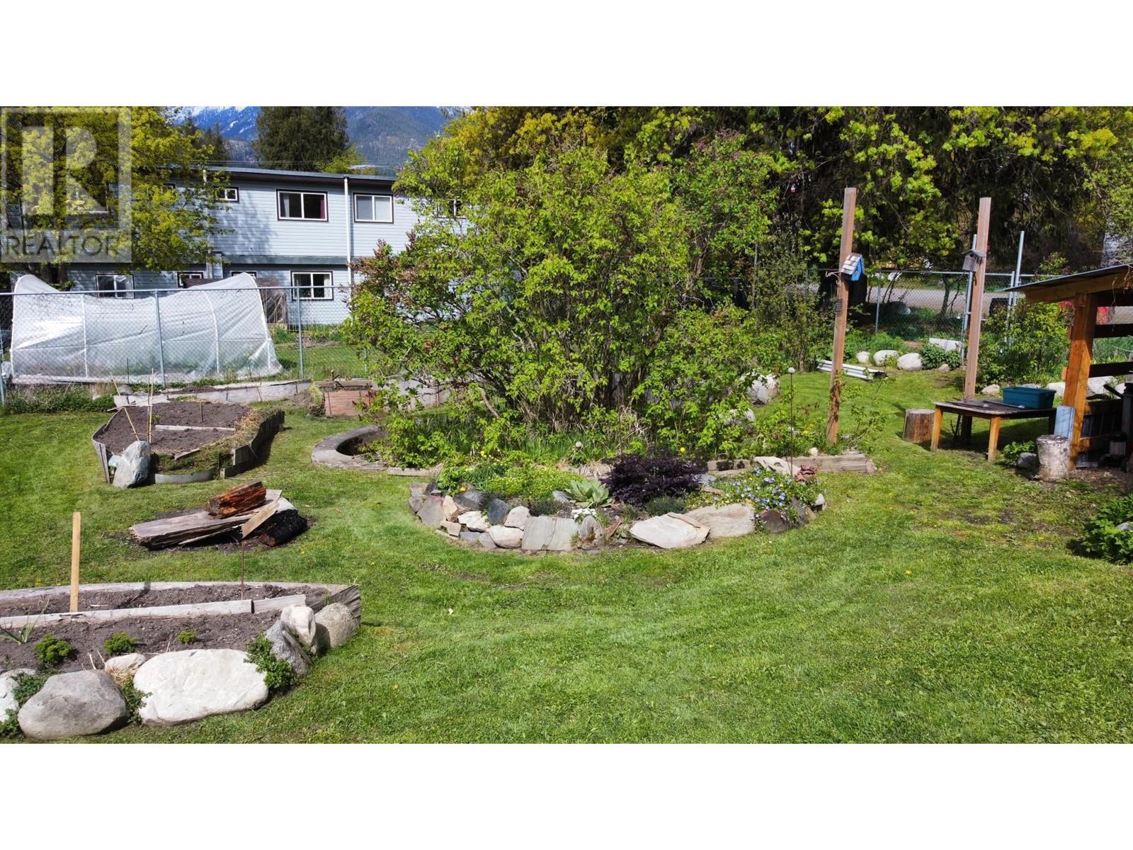 516 Slocan Avenue, New Denver, British Columbia  V0G 1S0 - Photo 25 - 2476749