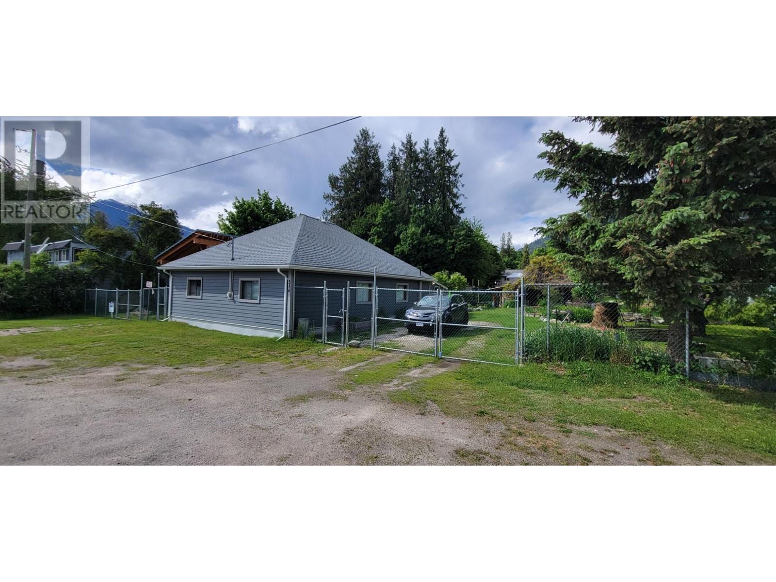 516 Slocan Avenue, New Denver, British Columbia  V0G 1S0 - Photo 34 - 2476749