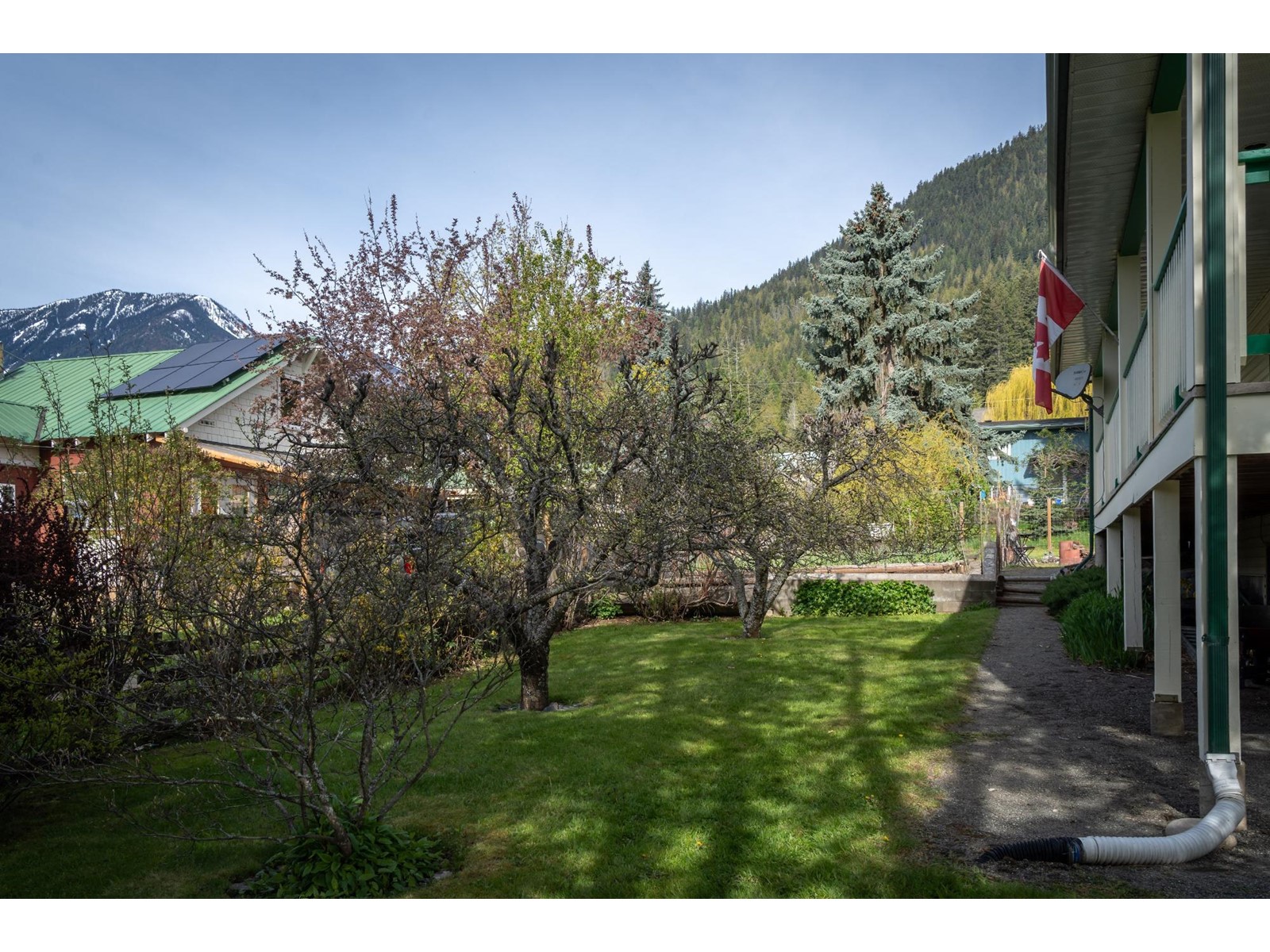 403 8th Street S, Kaslo, British Columbia  V0G 1M0 - Photo 59 - 2476757