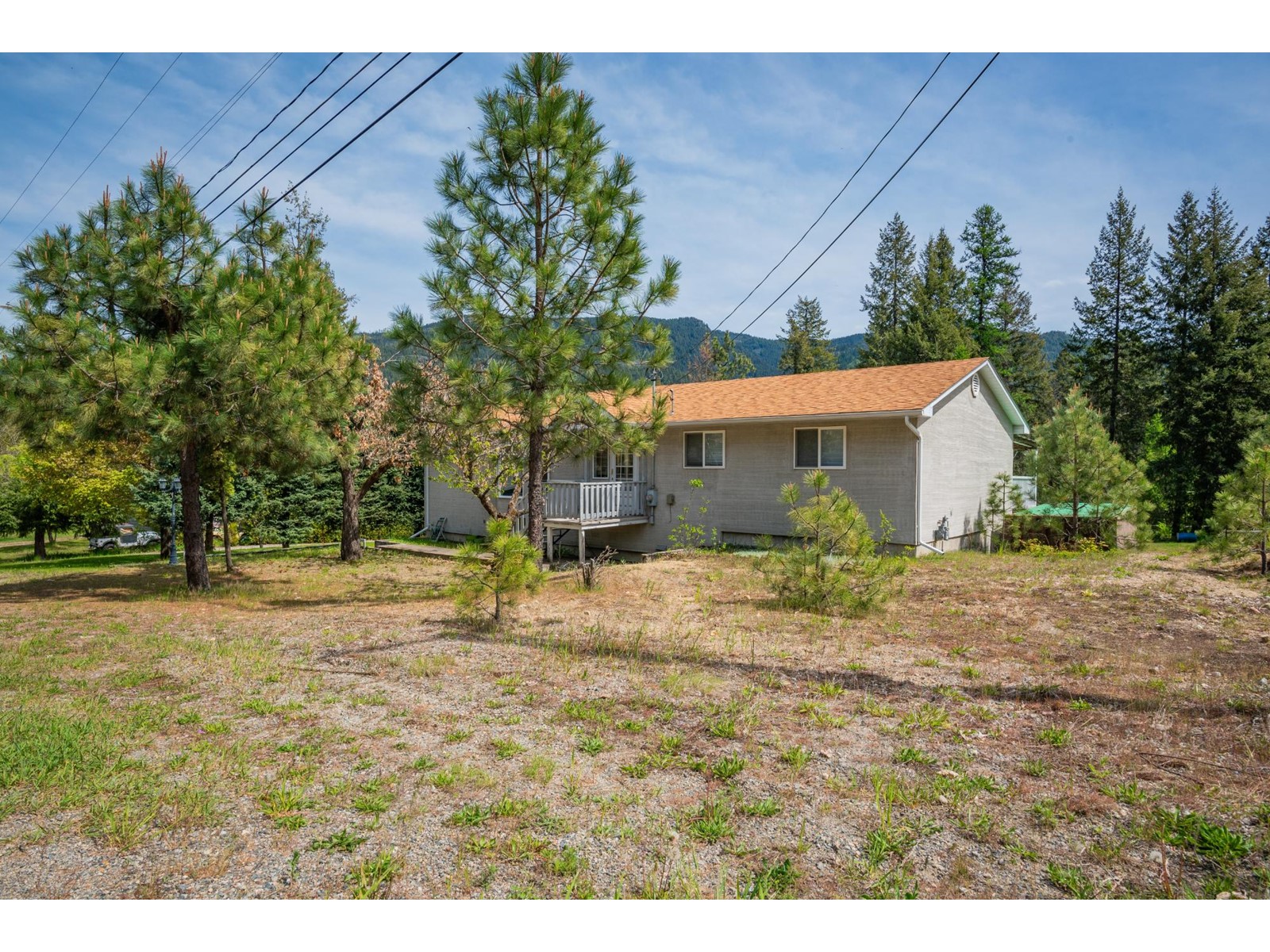 60 Chase Rd, Christina Lake, British Columbia  V0G 1E0 - Photo 4 - 2476875