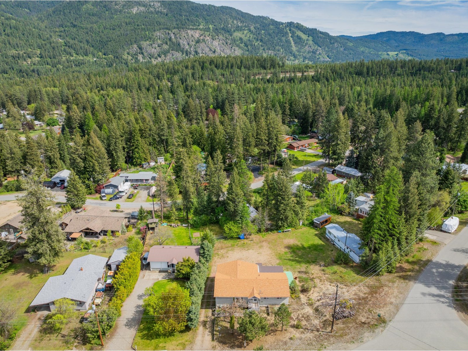 60 Chase Rd, Christina Lake, British Columbia  V0G 1E0 - Photo 45 - 2476875