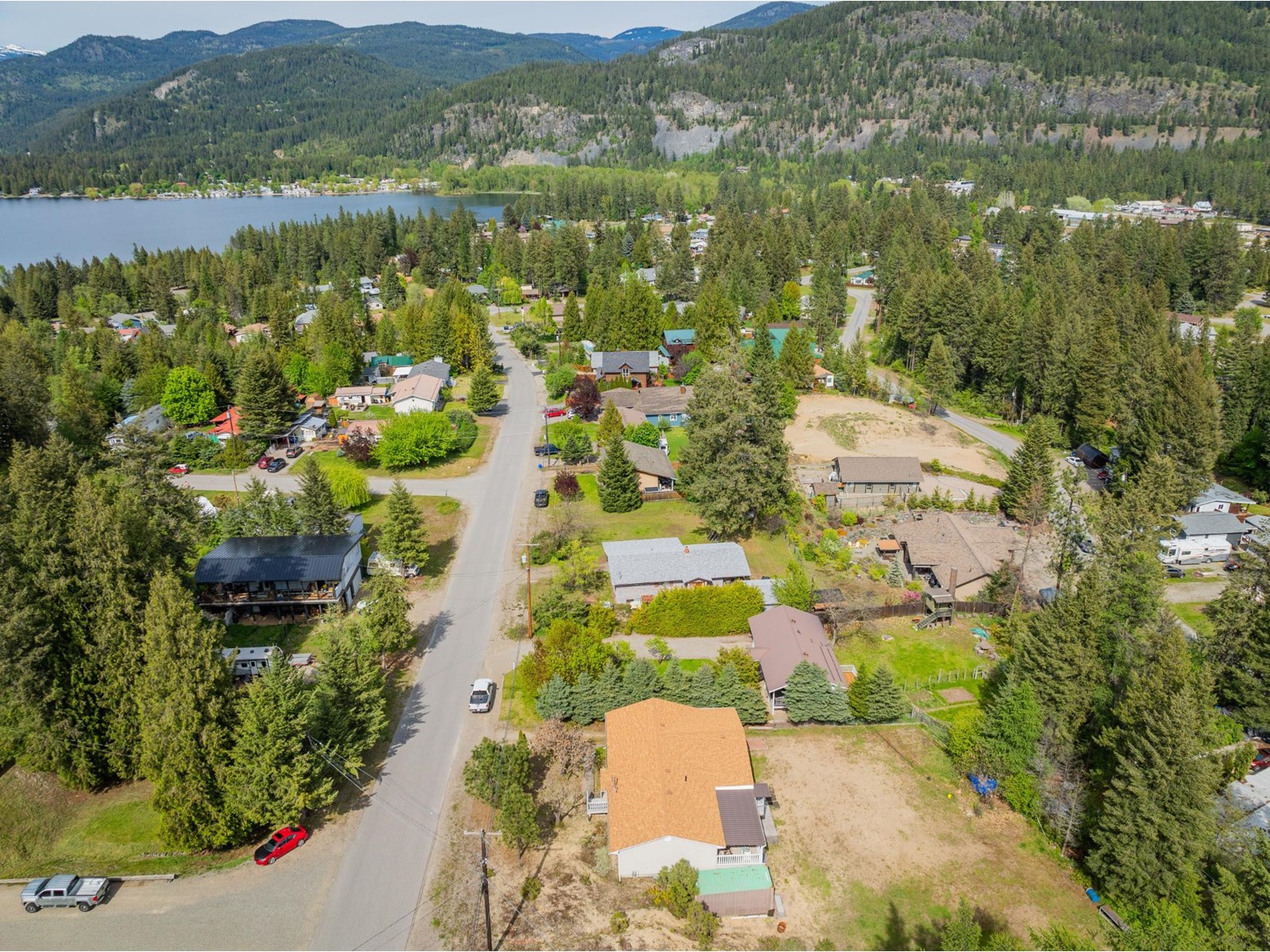 60 Chase Rd, Christina Lake, British Columbia  V0G 1E0 - Photo 52 - 2476875