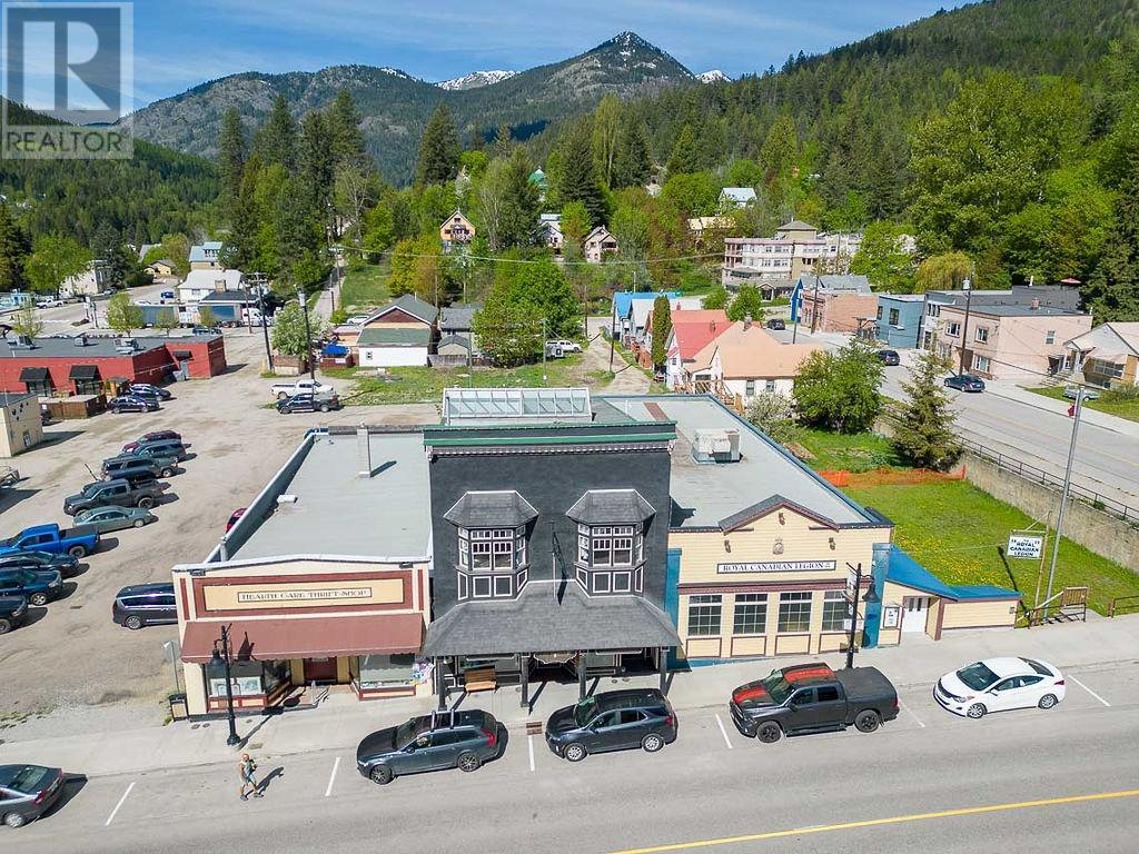 2063 Washington Street, Rossland, British Columbia  V0G 1Y0 - Photo 3 - 2477068