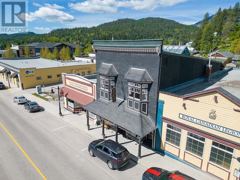 2063 Washington Street, Rossland, British Columbia  V0G 1Y0 - Photo 4 - 2477068