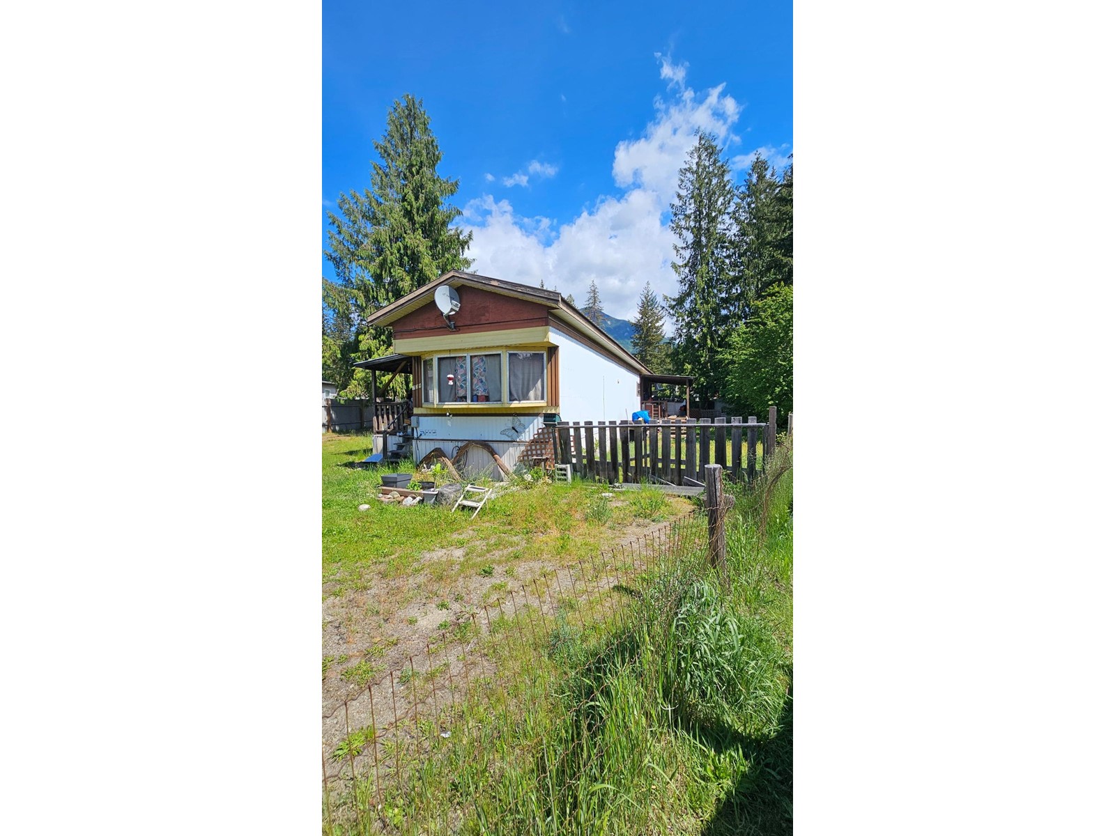 739 9th Avenue Nw, Nakusp, British Columbia  V0G 1R0 - Photo 9 - 2477152