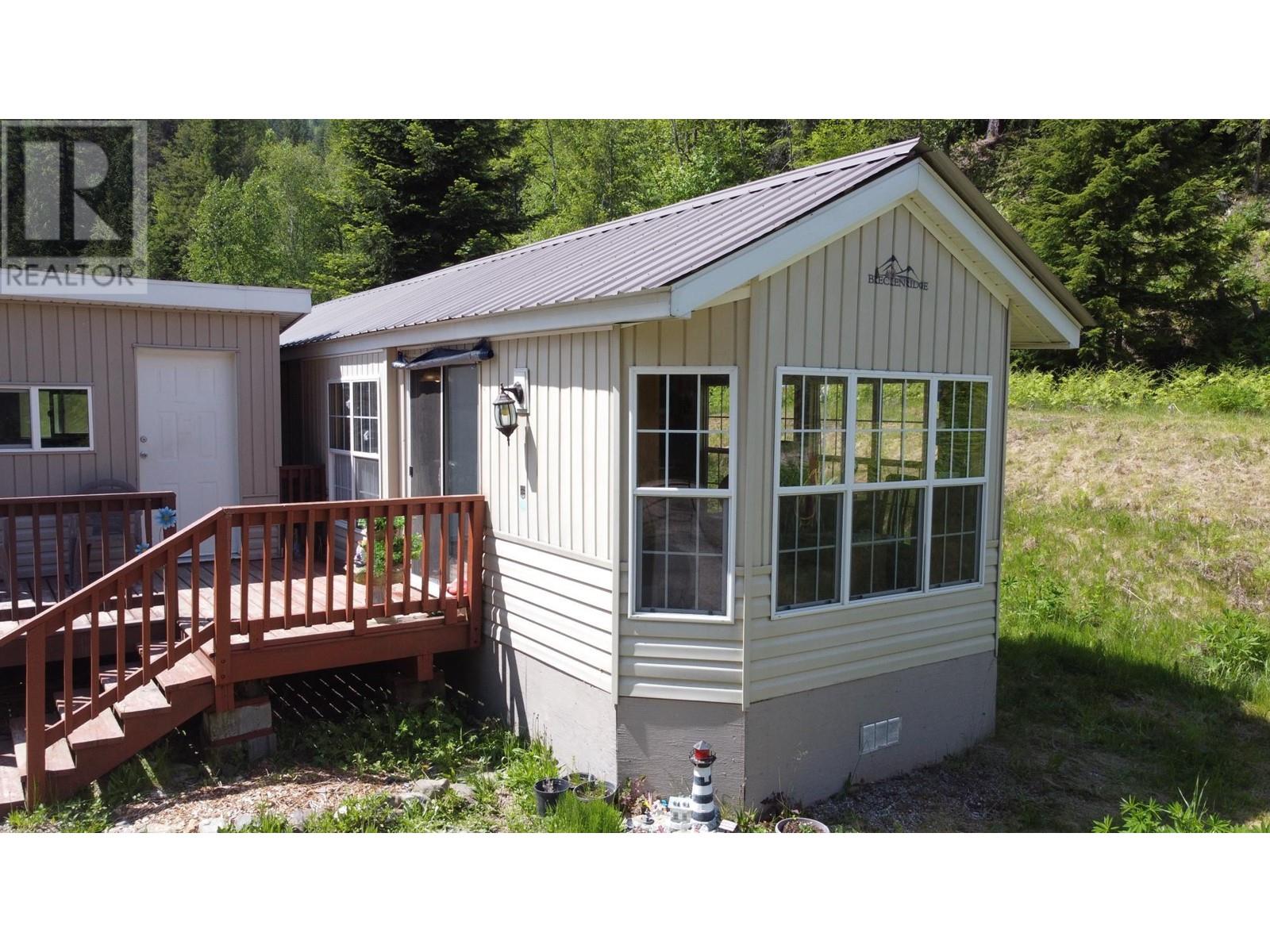 2467 Slocan Valley  West Road, Slocan Park, British Columbia  V0G 2E0 - Photo 13 - 2477224