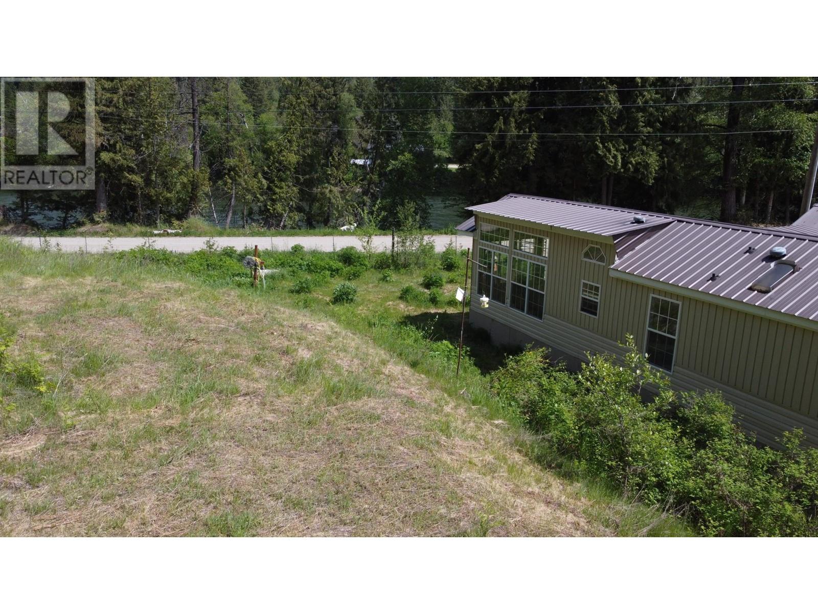 2467 Slocan Valley  West Road, Slocan Park, British Columbia  V0G 2E0 - Photo 14 - 2477224