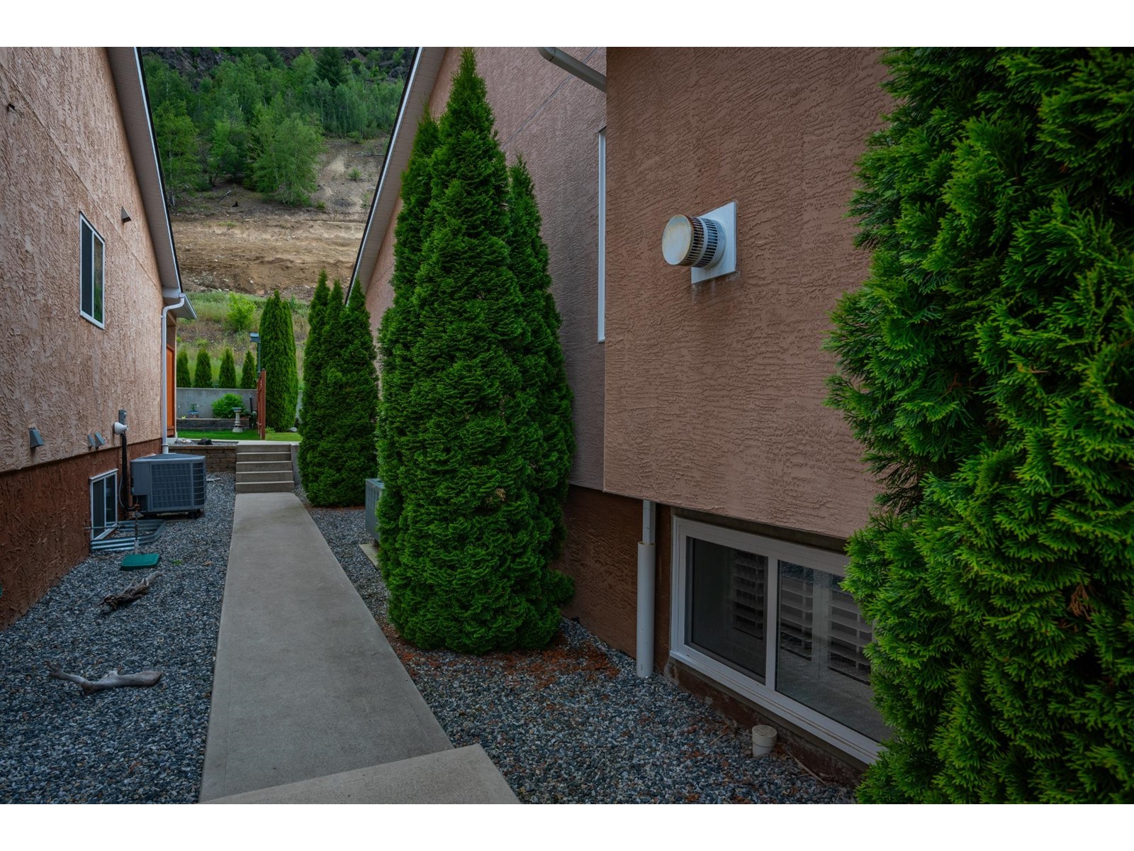 7981 Birchwood Drive, Trail, British Columbia  V1R 4Y3 - Photo 47 - 2477310