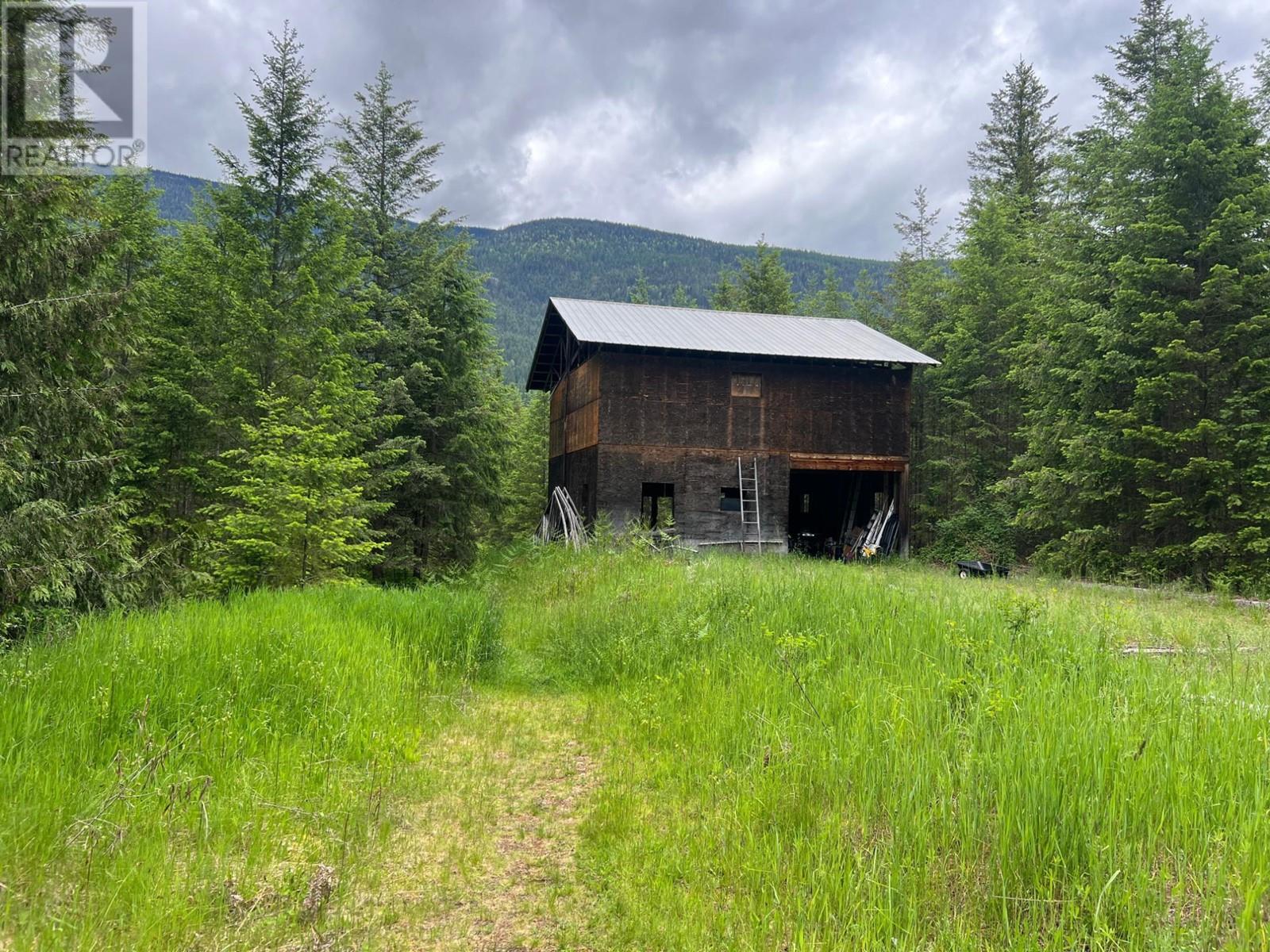 6497 6 Highway, Appledale, British Columbia  V0G 2J0 - Photo 15 - 2477382