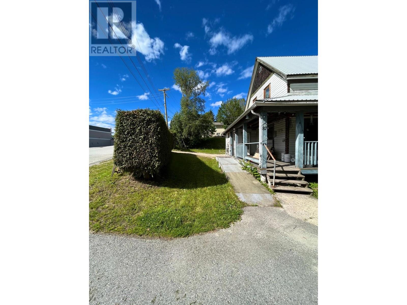 87 Nelson Avenue, Nakusp, British Columbia  V0G 1R0 - Photo 7 - 2477516