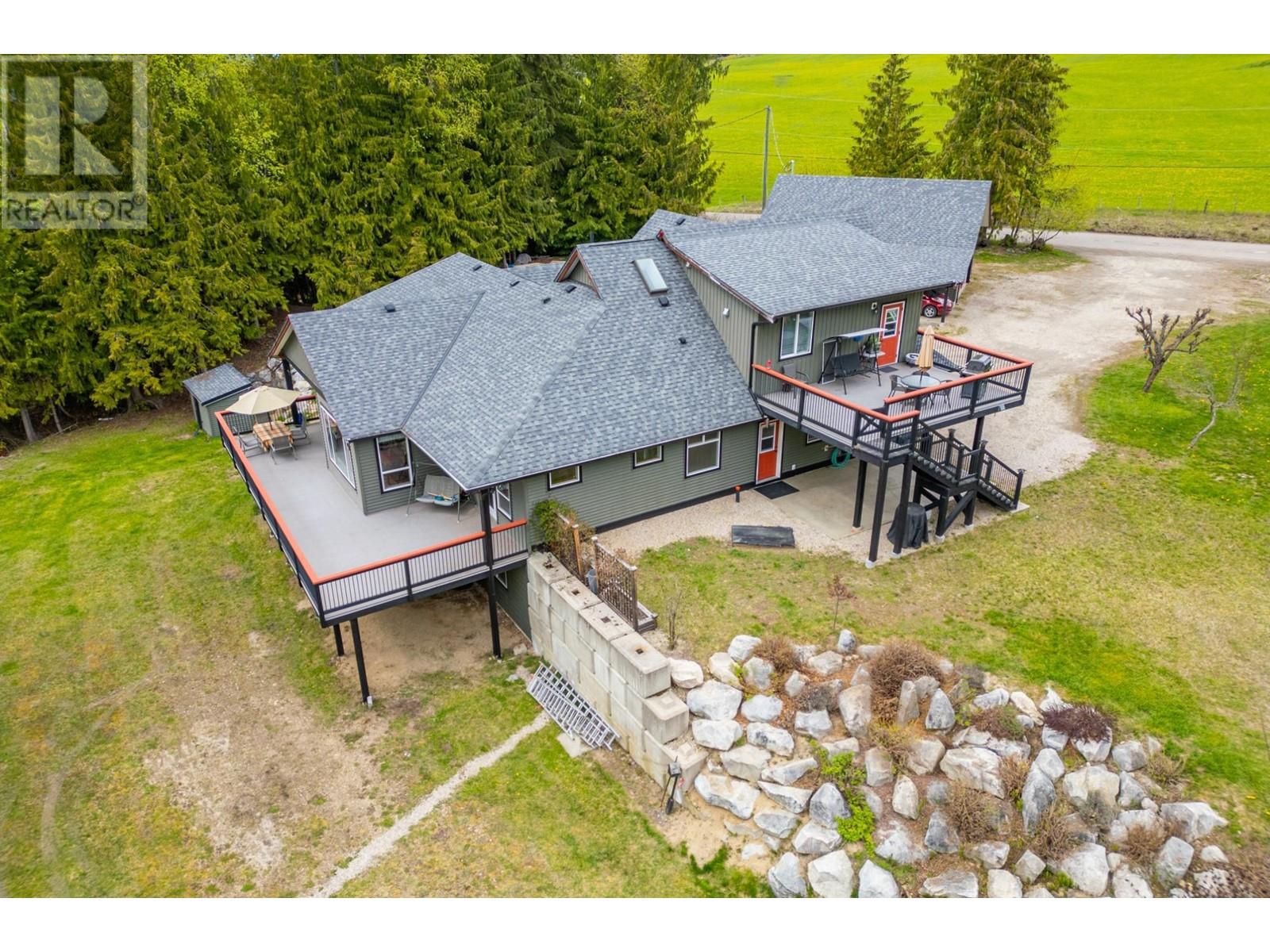 787 Crescent Bay Road, Nakusp, British Columbia  V0G 1R1 - Photo 21 - 2477699