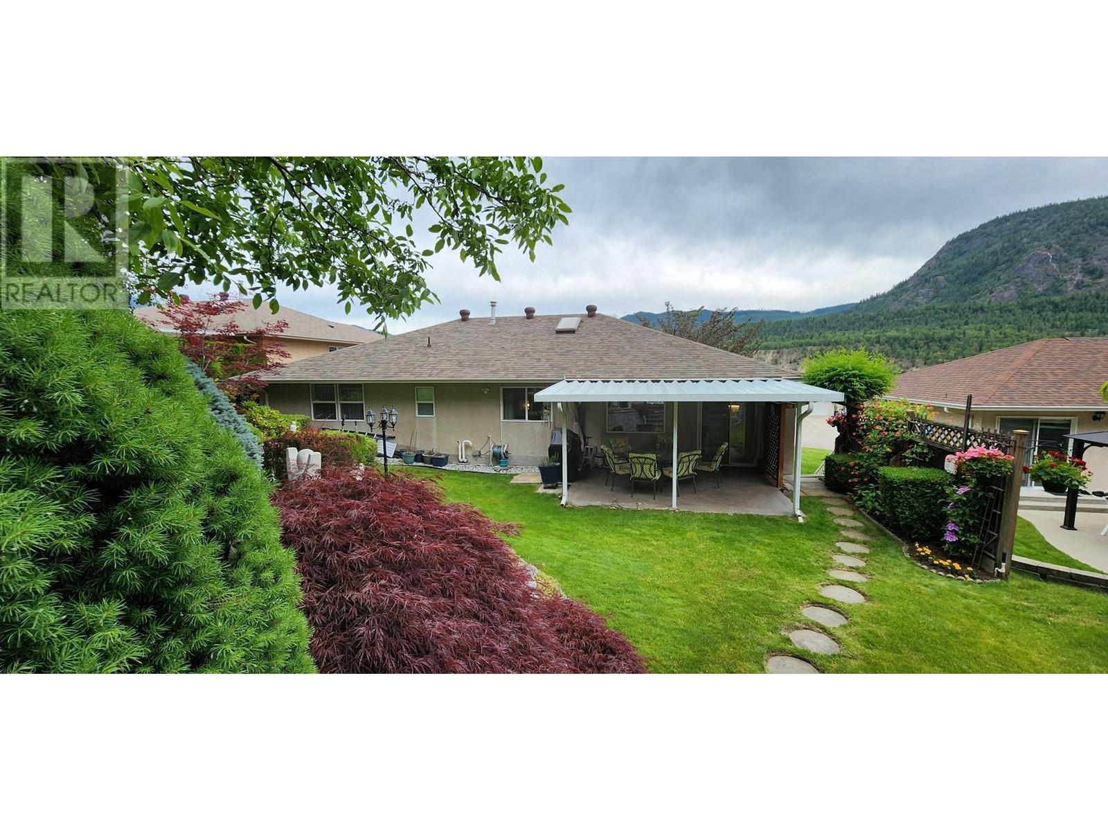 7501 Devito Drive, Trail, British Columbia  V1R 2Y8 - Photo 2 - 2477719