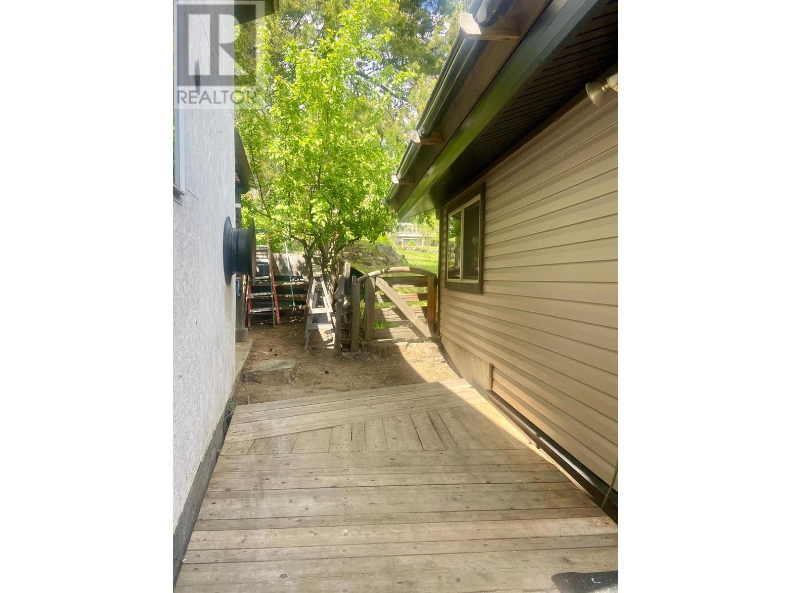 1830 Fourth Avenue, Rossland, British Columbia  V0G 1Y0 - Photo 13 - 2477894