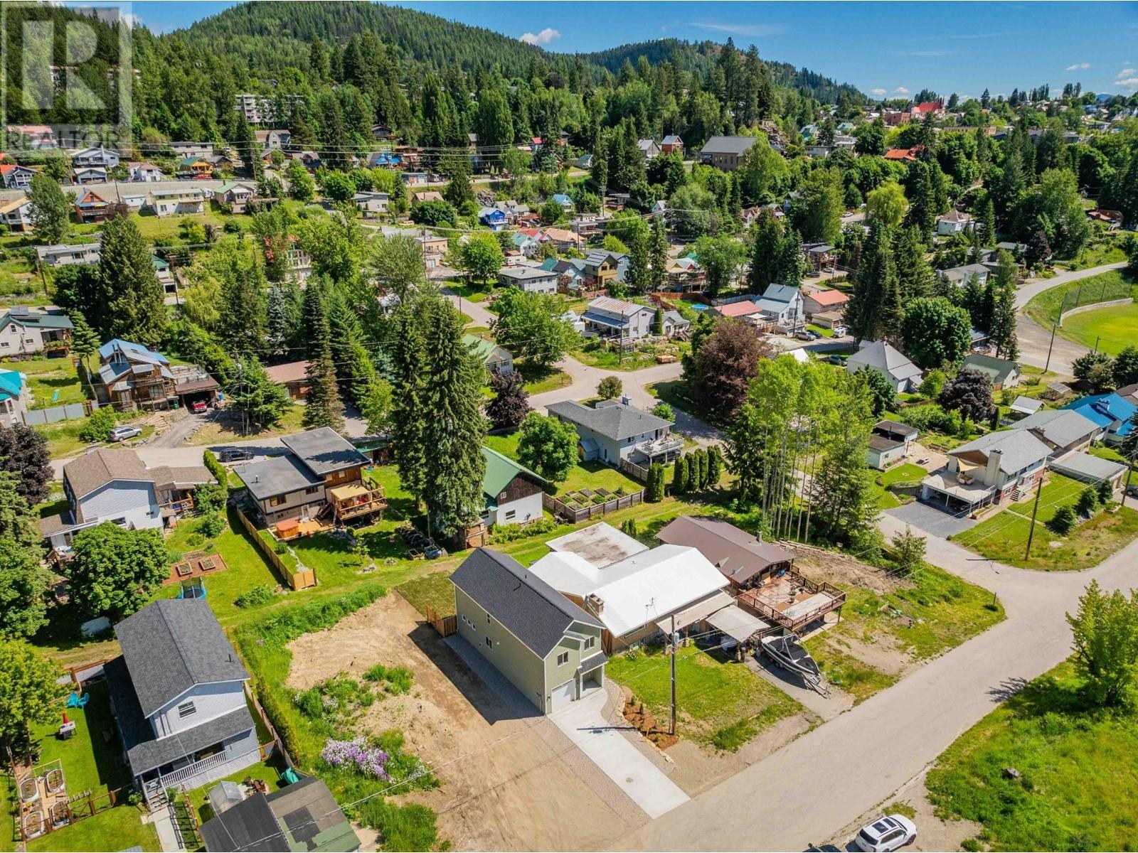 1554 Cook Avenue, Rossland, British Columbia  V0G 1Y0 - Photo 63 - 2477993