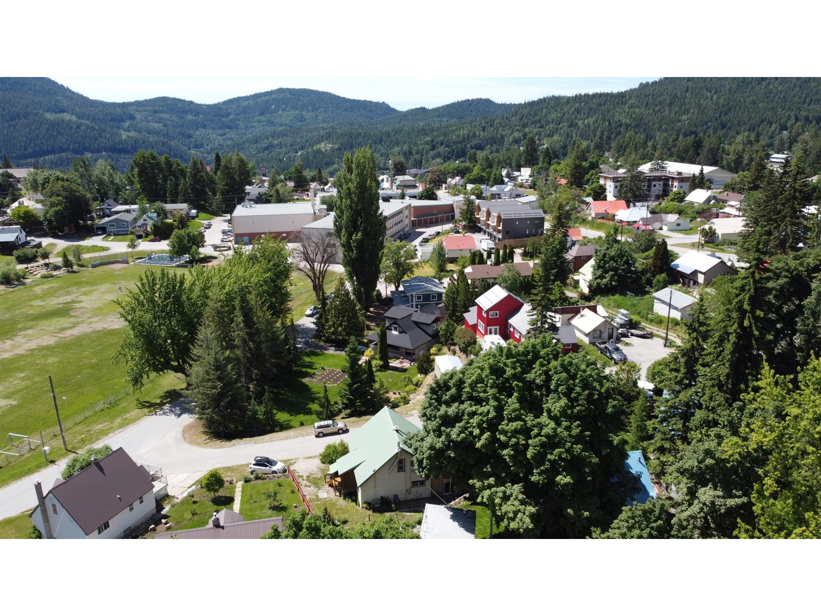 2062 Sixth Avenue, Rossland, British Columbia  V0G 1Y0 - Photo 55 - 2478026