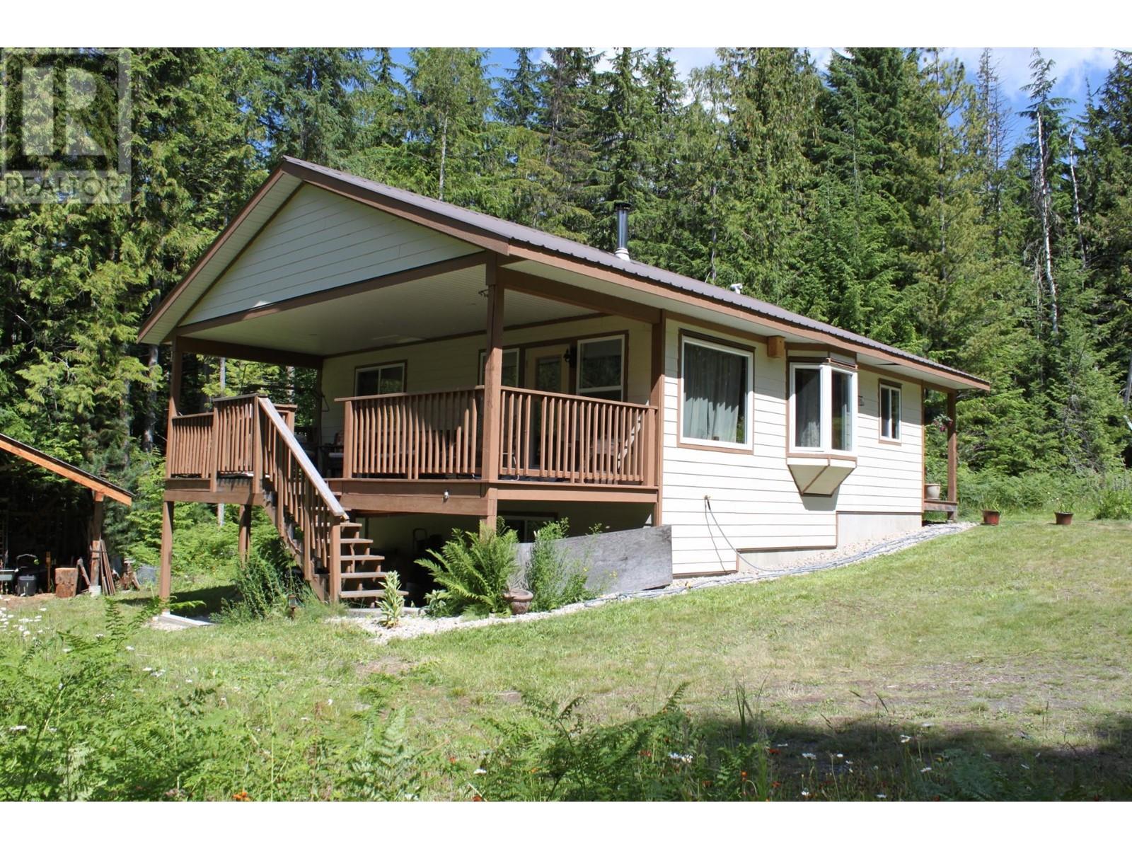 4515 6 Highway, Hills, British Columbia  V0G 1S1 - Photo 1 - 2478188