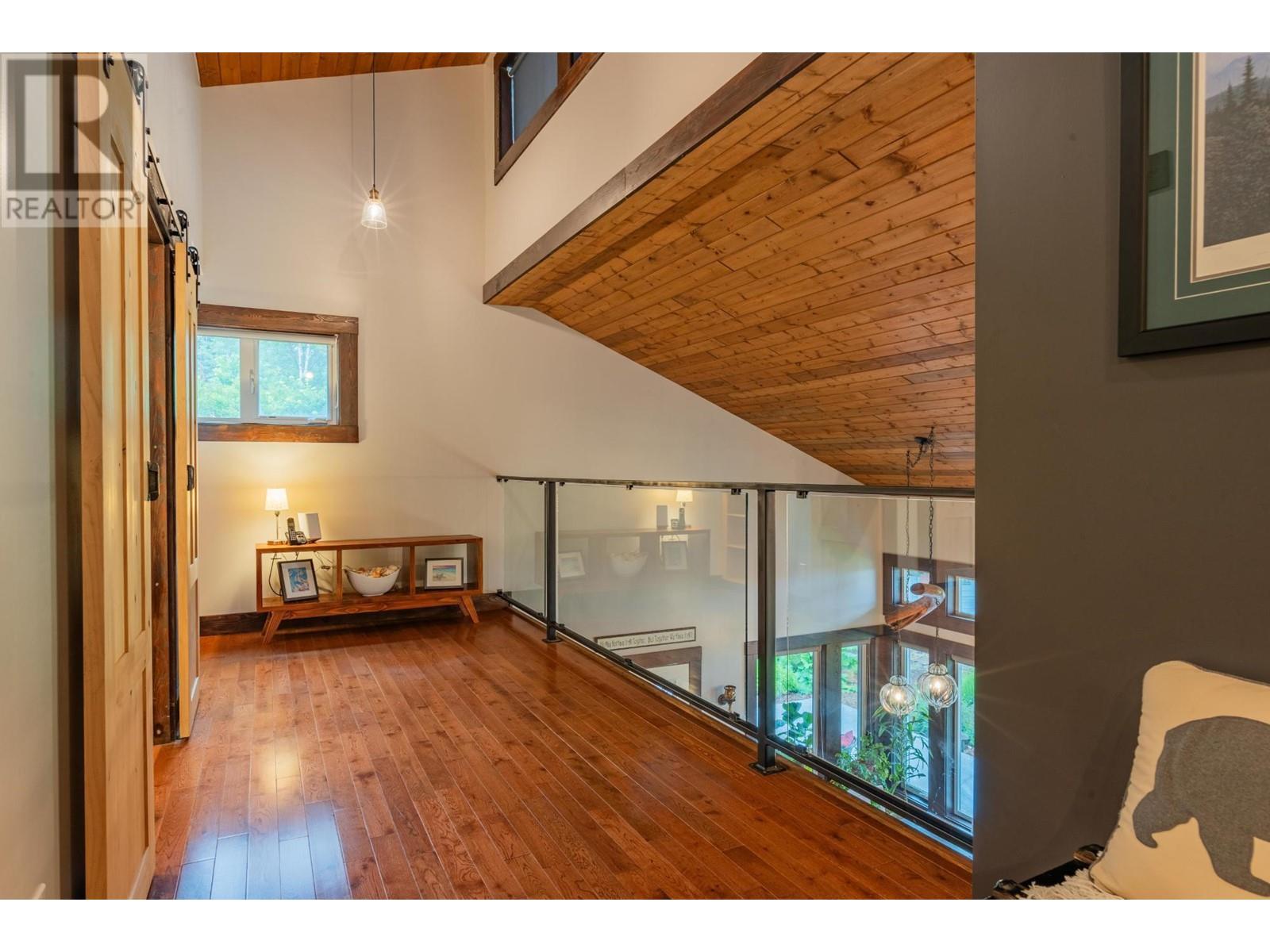 3305 Pass Creek Road, Castlegar, British Columbia  V0G 1H2 - Photo 48 - 2478288