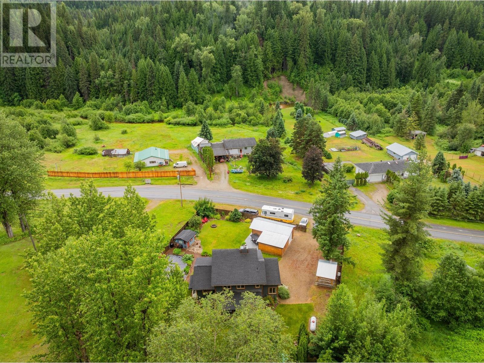 3305 Pass Creek Road, Castlegar, British Columbia  V0G 1H2 - Photo 97 - 2478288