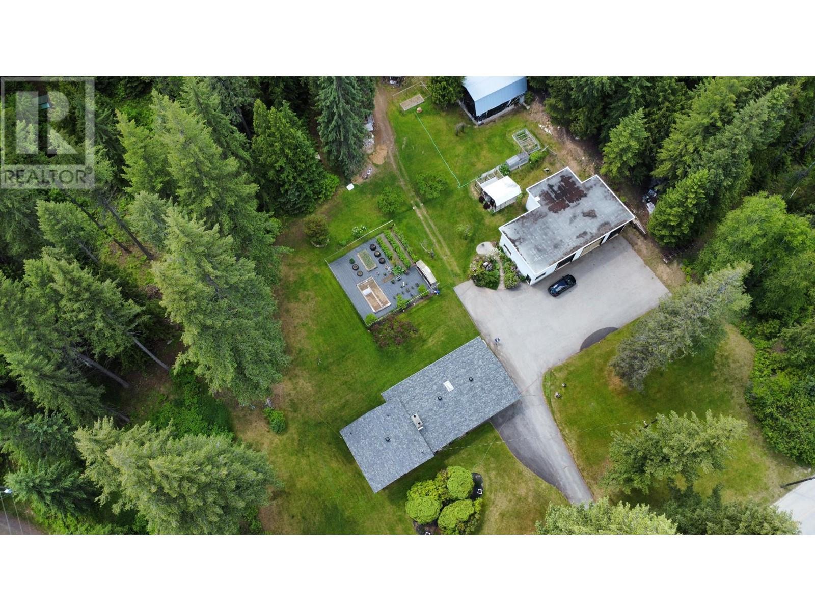 3765 Passmore Upper Road, Passmore, British Columbia  V0G 2J0 - Photo 2 - 2478280