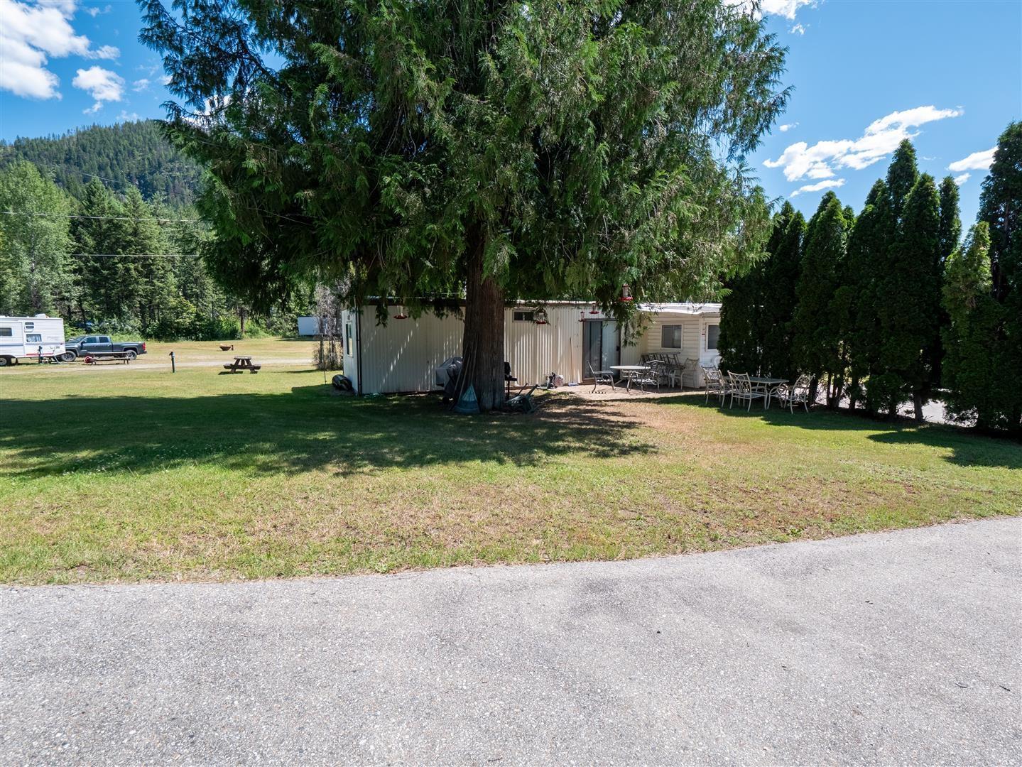 307 2nd Relief Road, Village Of Salmo, British Columbia  V0G 0A9 - Photo 6 - 2478342