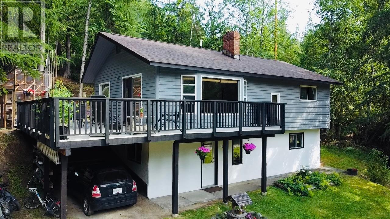 1630 Carol Street, Kaslo, British Columbia  V0G 1M0 - Photo 1 - 2478410