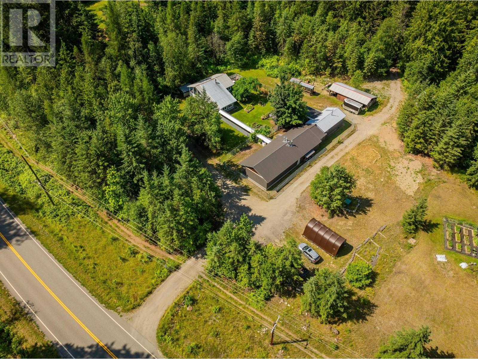 4743 31 Highway, Kaslo, British Columbia  V0G 1M0 - Photo 3 - 2478512