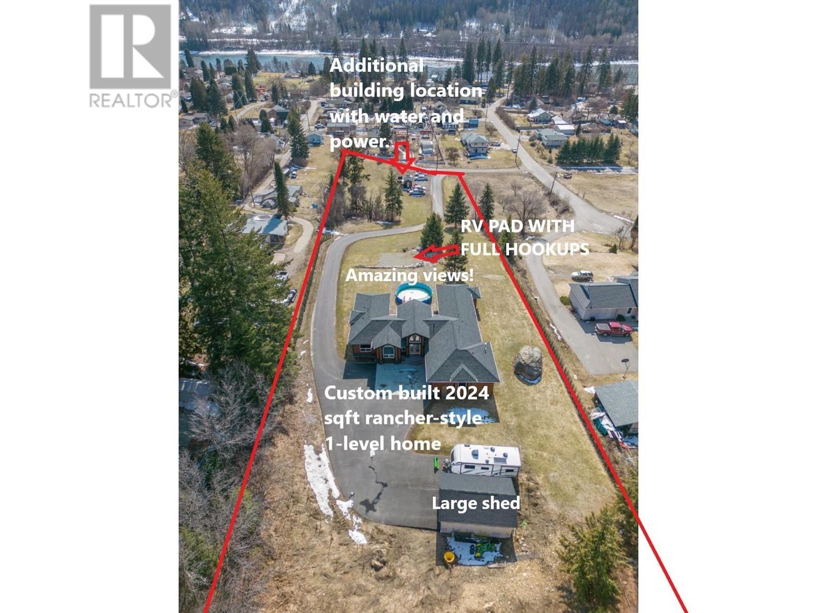 2977 Upper Levels Road, Castlegar, British Columbia  V0G 1X0 - Photo 1 - 2478585