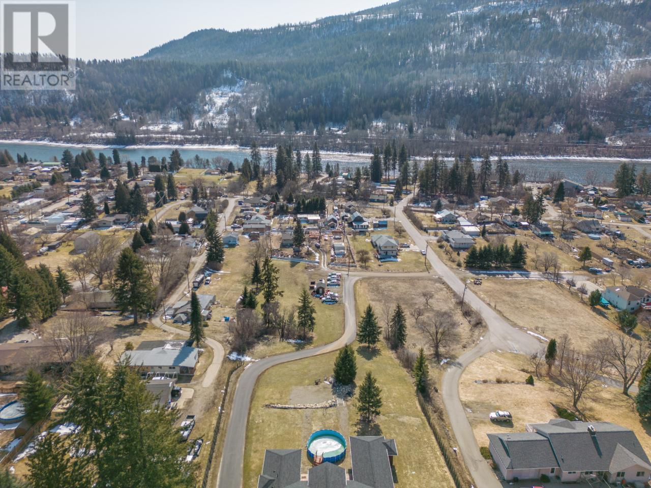 2977 Upper Levels Road, Castlegar, British Columbia  V0G 1X0 - Photo 49 - 2478585