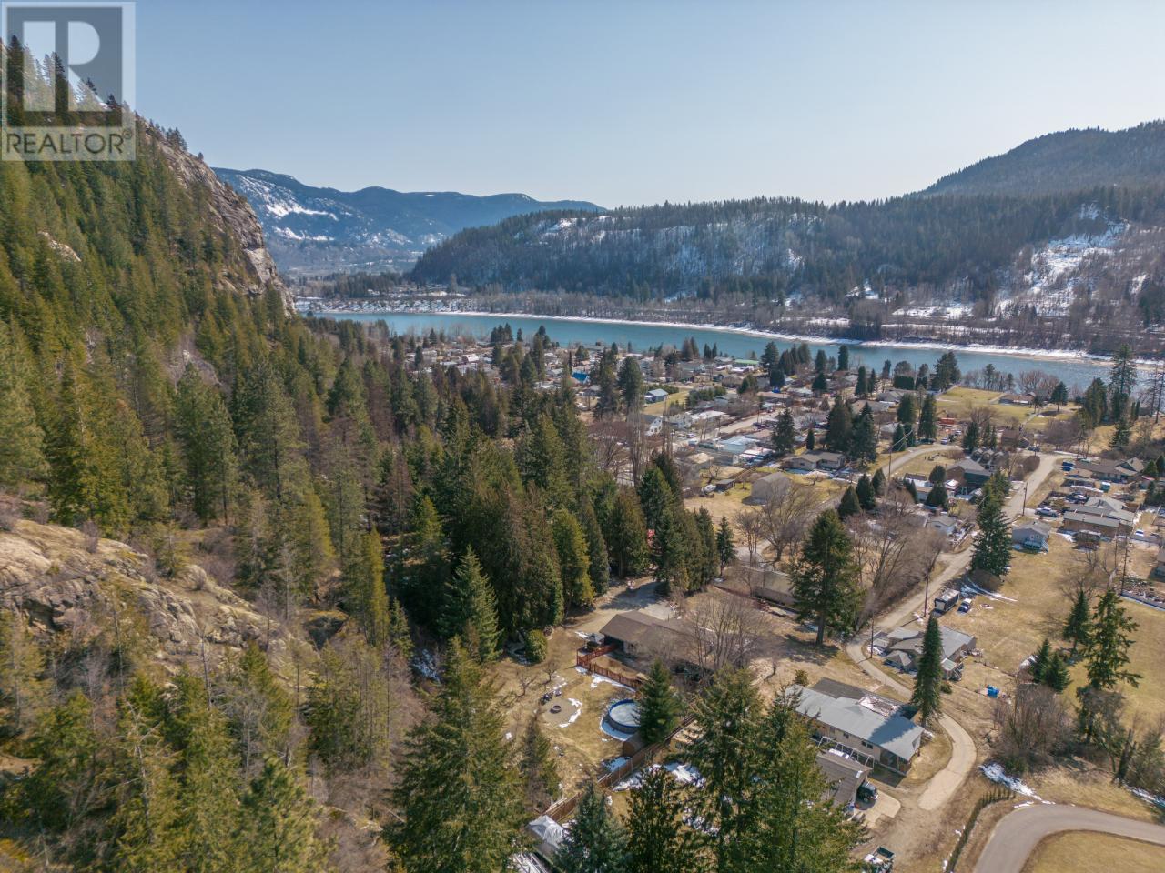 2977 Upper Levels Road, Castlegar, British Columbia  V0G 1X0 - Photo 52 - 2478585