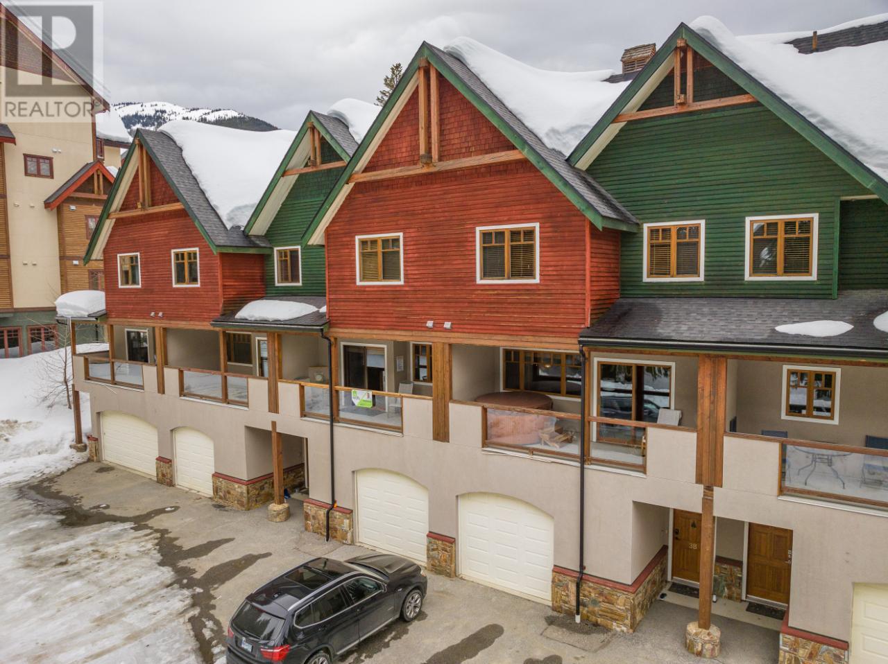 1003 Mountain View Road Unit# B, Rossland, British Columbia  V0G 1Y0 - Photo 2 - 2478551