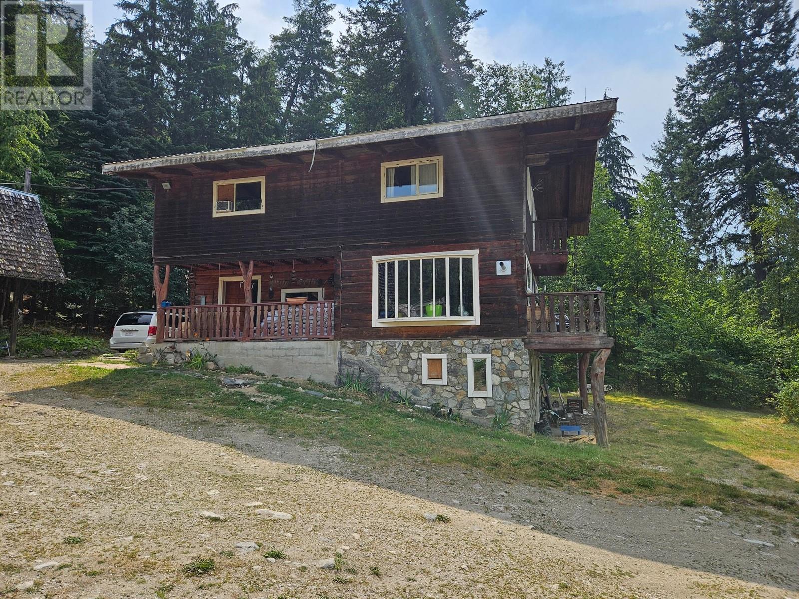 7703 6 Highway, Fauquier, British Columbia  V0G 1K0 - Photo 31 - 2478961