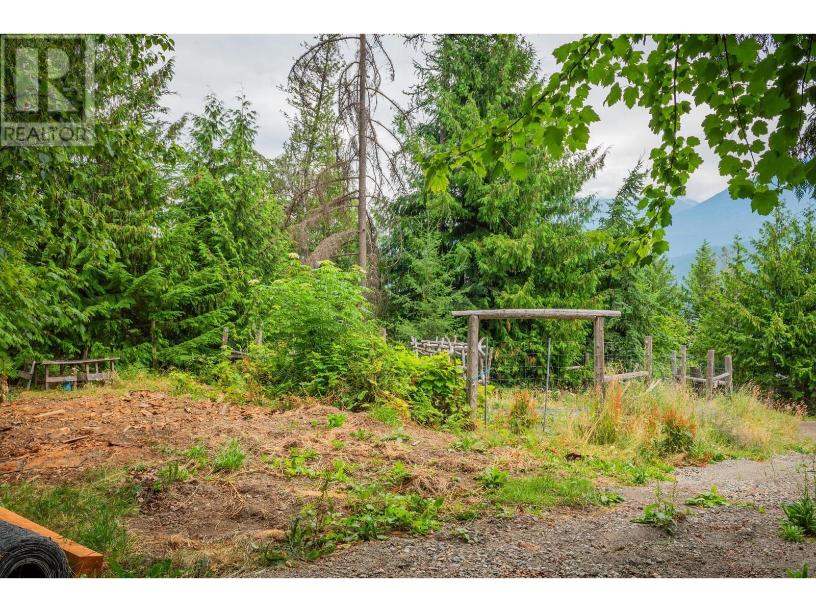 9413 Shutty Bench Road, Kaslo, British Columbia  V0G 1M0 - Photo 11 - 2478990