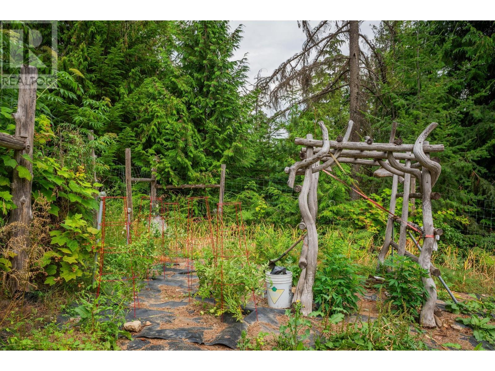 9413 Shutty Bench Road, Kaslo, British Columbia  V0G 1M0 - Photo 12 - 2478990