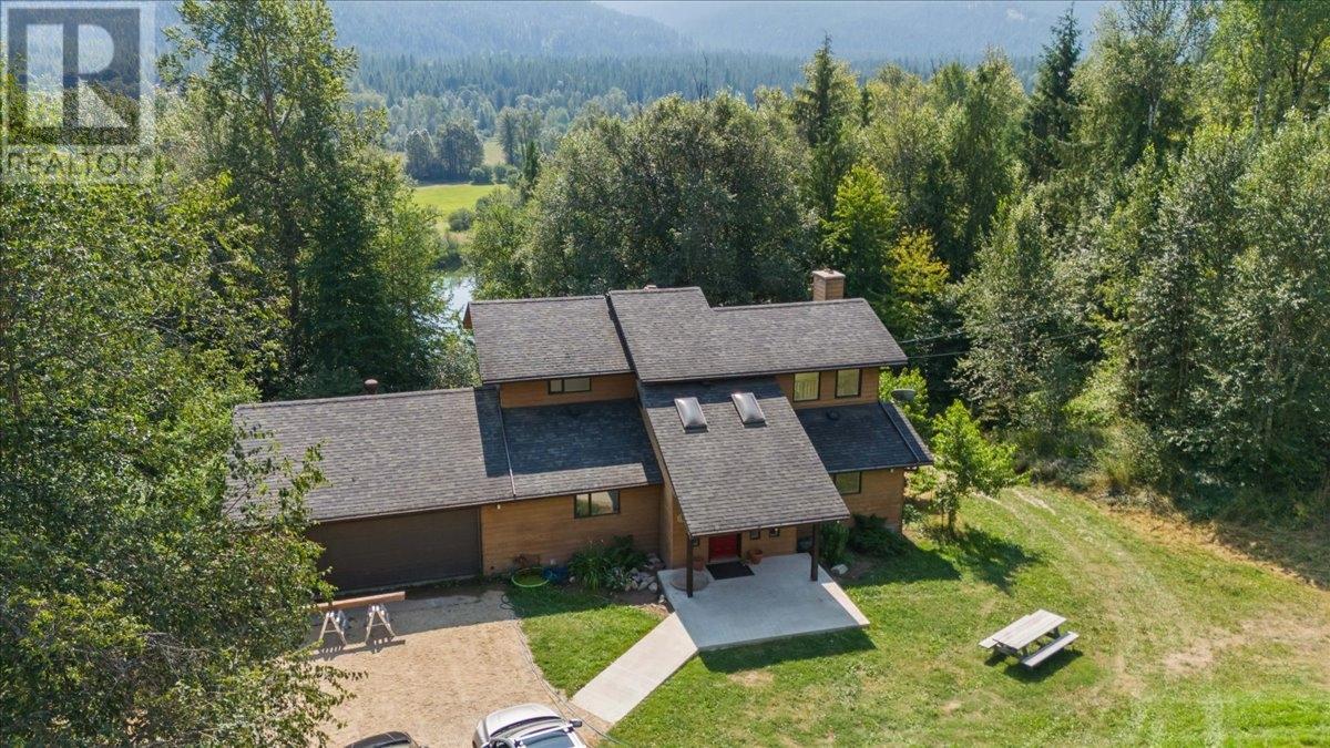 6172 Slocan River Road, Winlaw, British Columbia  V0G 2J0 - Photo 9 - 2479090