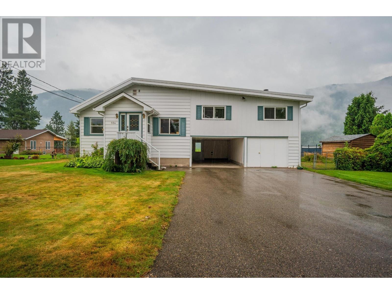 534 14th Avenue, Genelle, British Columbia  V0G 1G0 - Photo 1 - 2479168