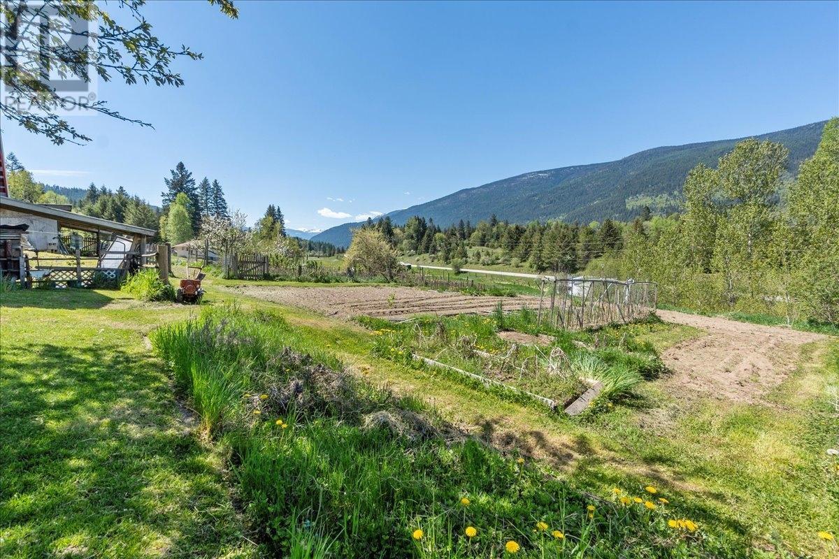 6943 Kanigan Road, Appledale, British Columbia  V0G 2J0 - Photo 49 - 2479318