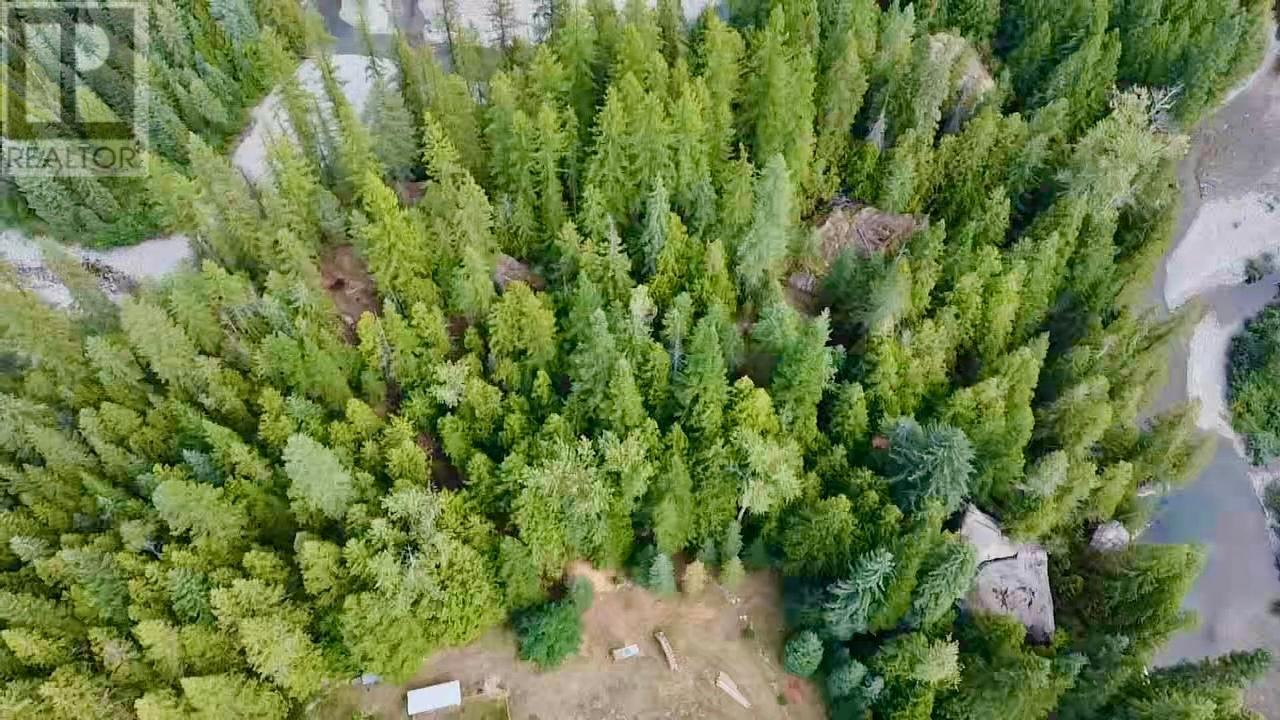 8001 Forrister Road, Ymir, British Columbia  V0G 2K0 - Photo 11 - 2479338