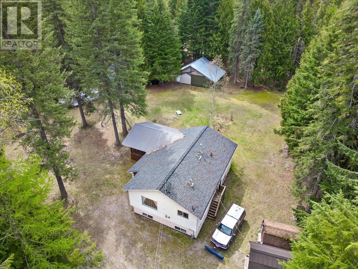 210 Belmond Road, Salmo, British Columbia  V0G 1Z0 - Photo 9 - 2479440