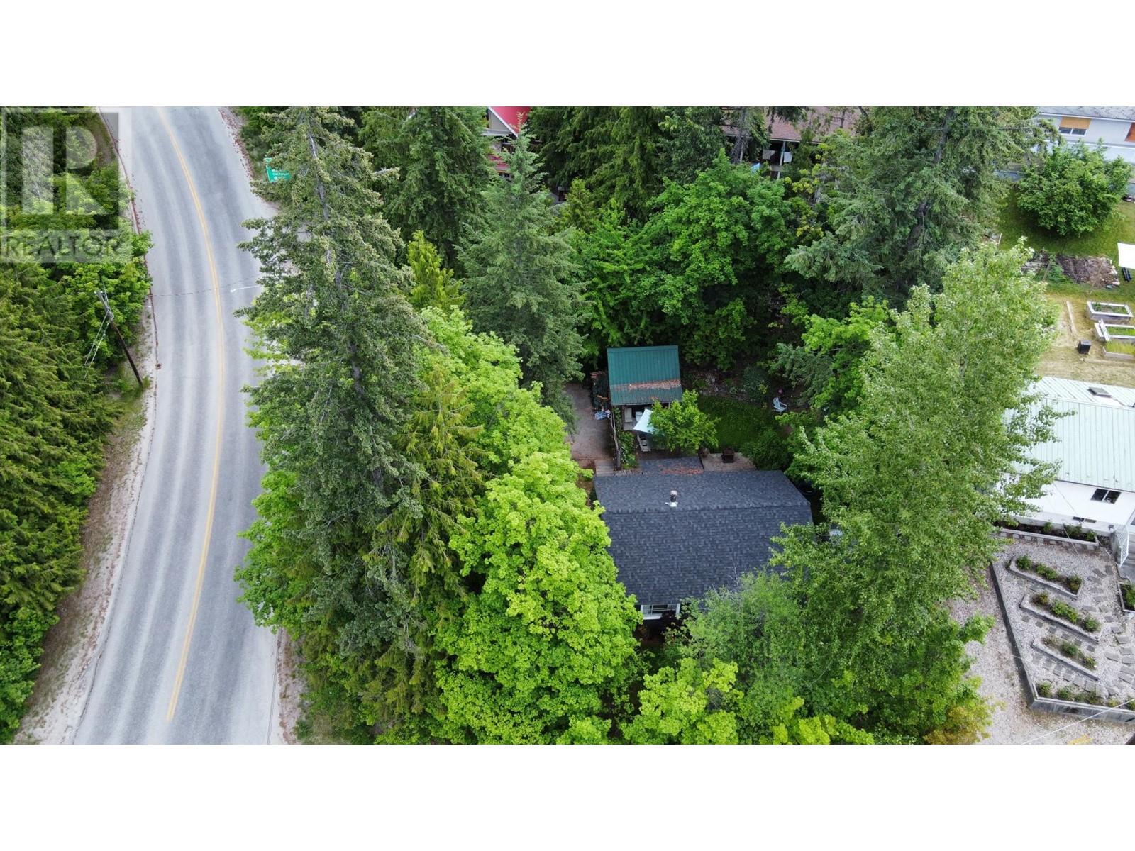 209 1st Avenue, Nakusp, British Columbia  V0G 1R0 - Photo 32 - 2479443