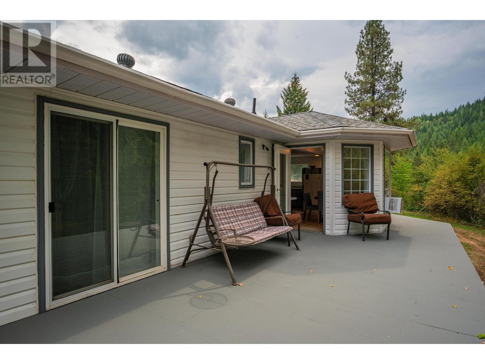 2697 Osachoff Road, South Slocan, British Columbia  V0G 2G0 - Photo 32 - 2479557