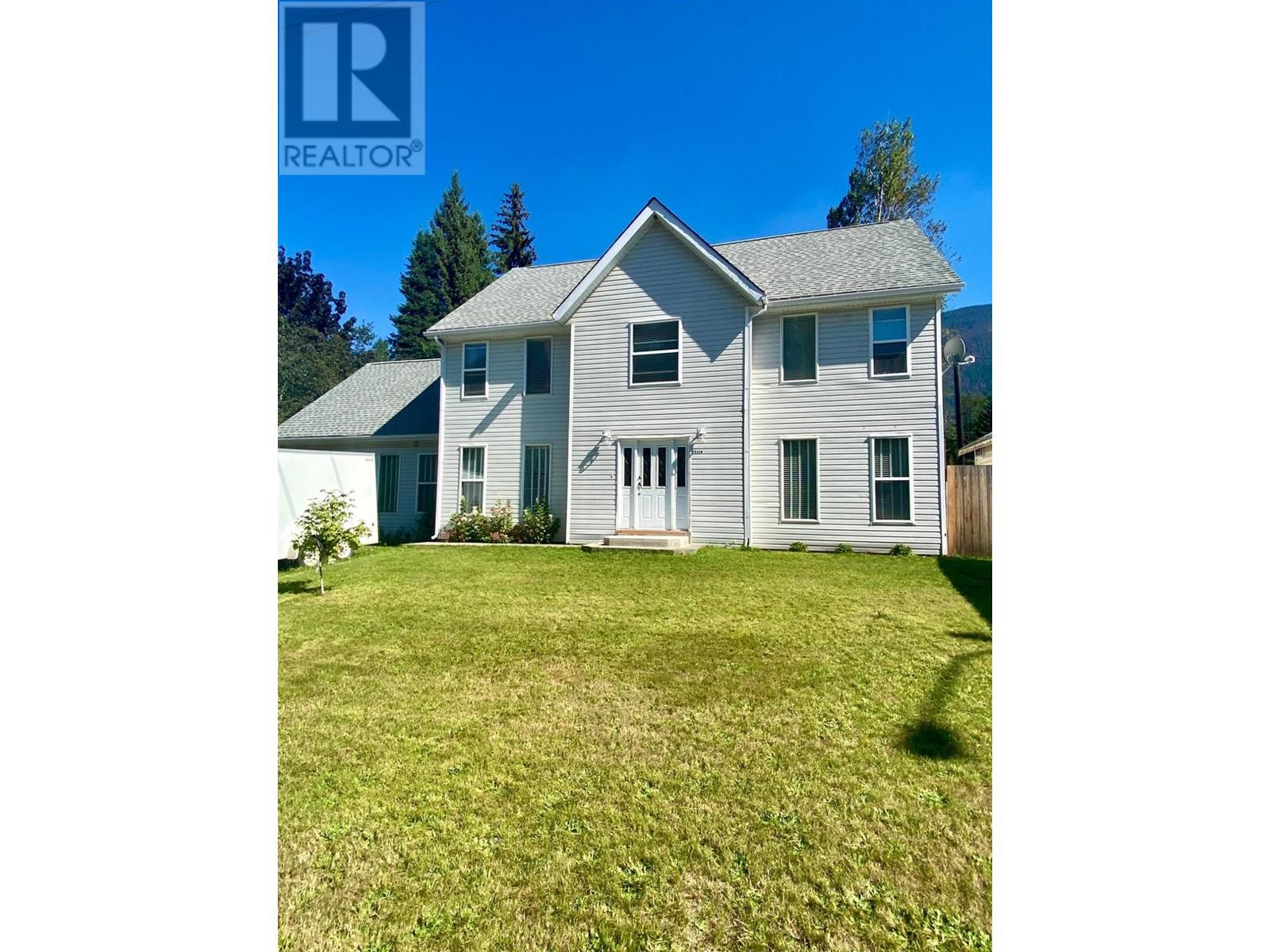 1118 Harold Street, Slocan, British Columbia  V0G 2C0 - Photo 2 - 2479600