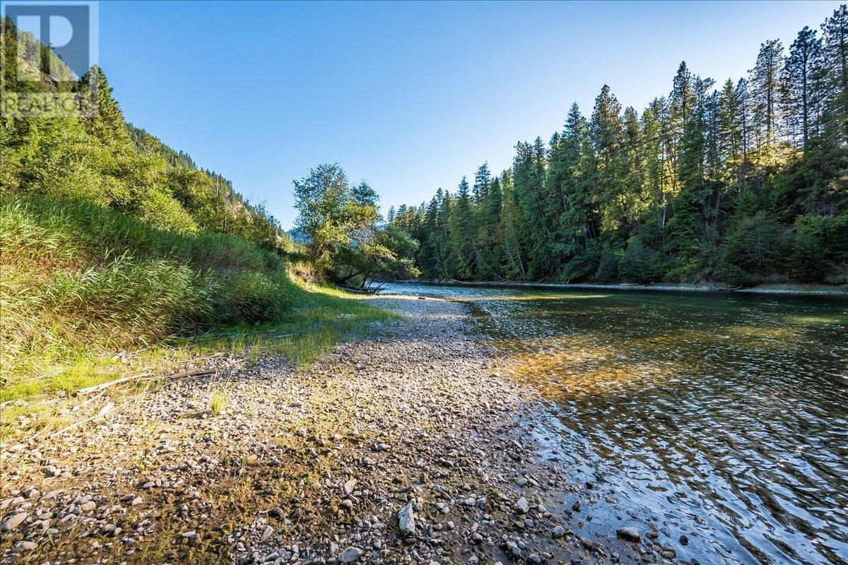 4050 Frogs Vista Drive, Nelson, British Columbia  V0G 2J0 - Photo 28 - 2479798