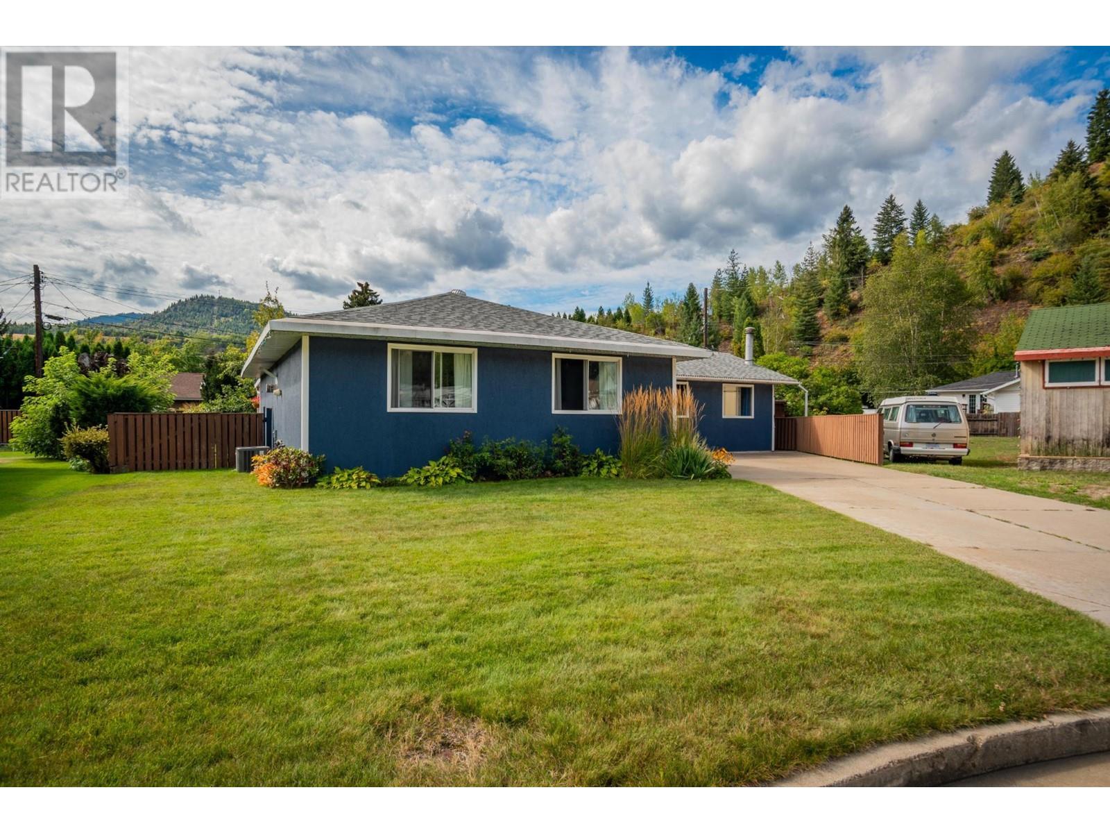 1007 Regan Crescent, Trail, British Columbia  V1R 1C2 - Photo 46 - 2479864